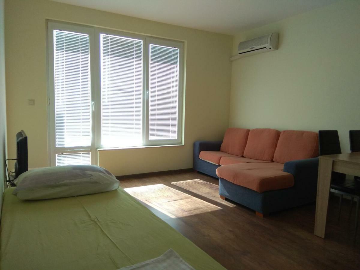 Private Apartment In Faith - 拉夫达 外观 照片